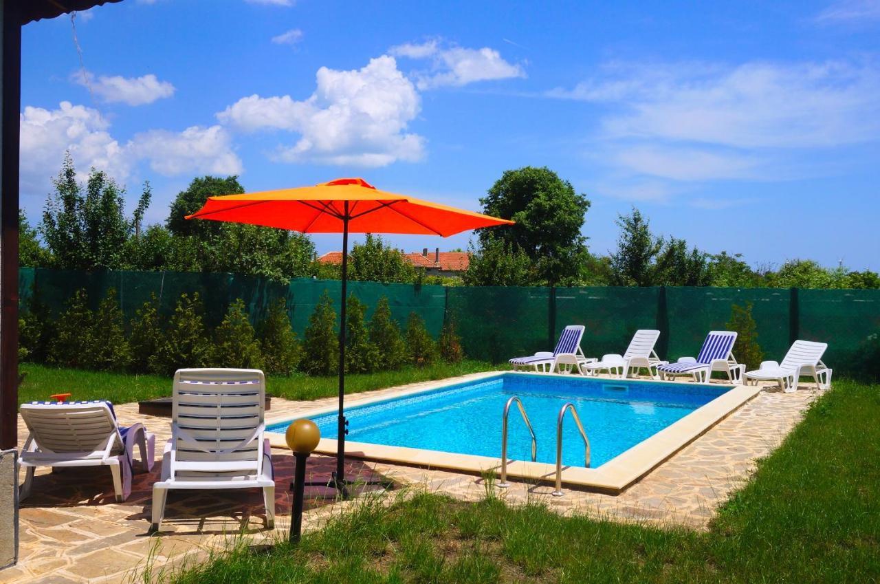 Вила Едем - Villa Edem - Beach Bolata Area Булґарево Екстер'єр фото
