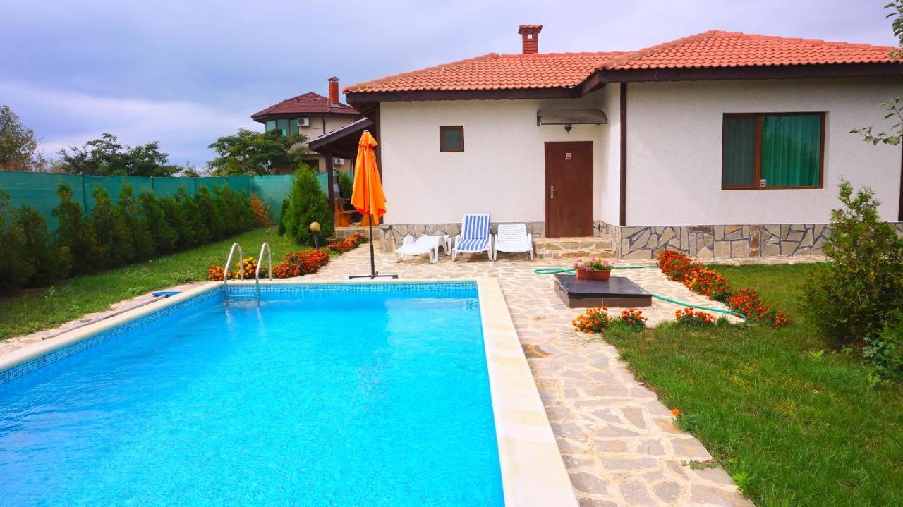 Вила Едем - Villa Edem - Beach Bolata Area Булґарево Екстер'єр фото