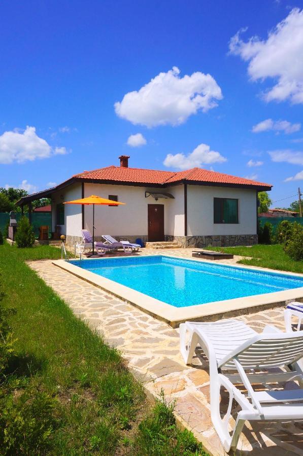 Вила Едем - Villa Edem - Beach Bolata Area Булґарево Екстер'єр фото