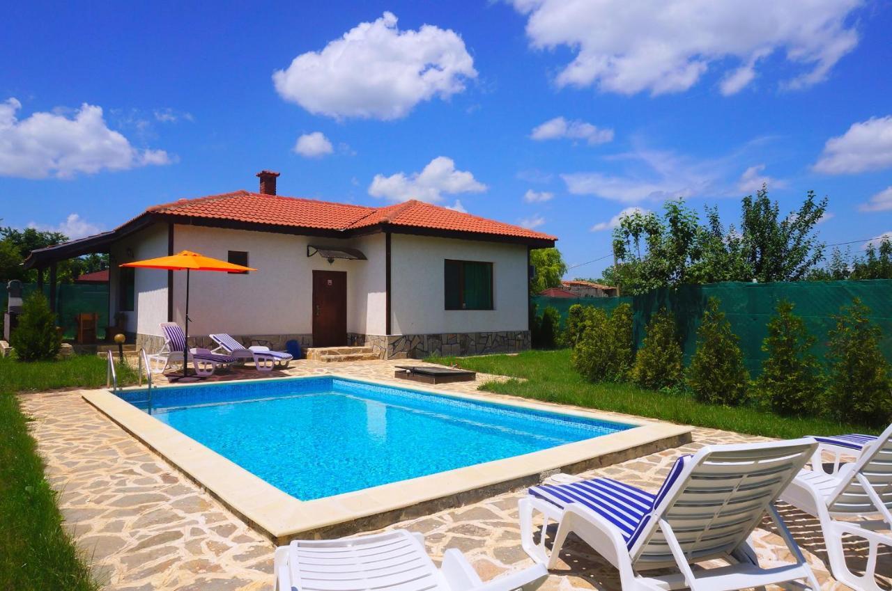 Вила Едем - Villa Edem - Beach Bolata Area Булґарево Екстер'єр фото