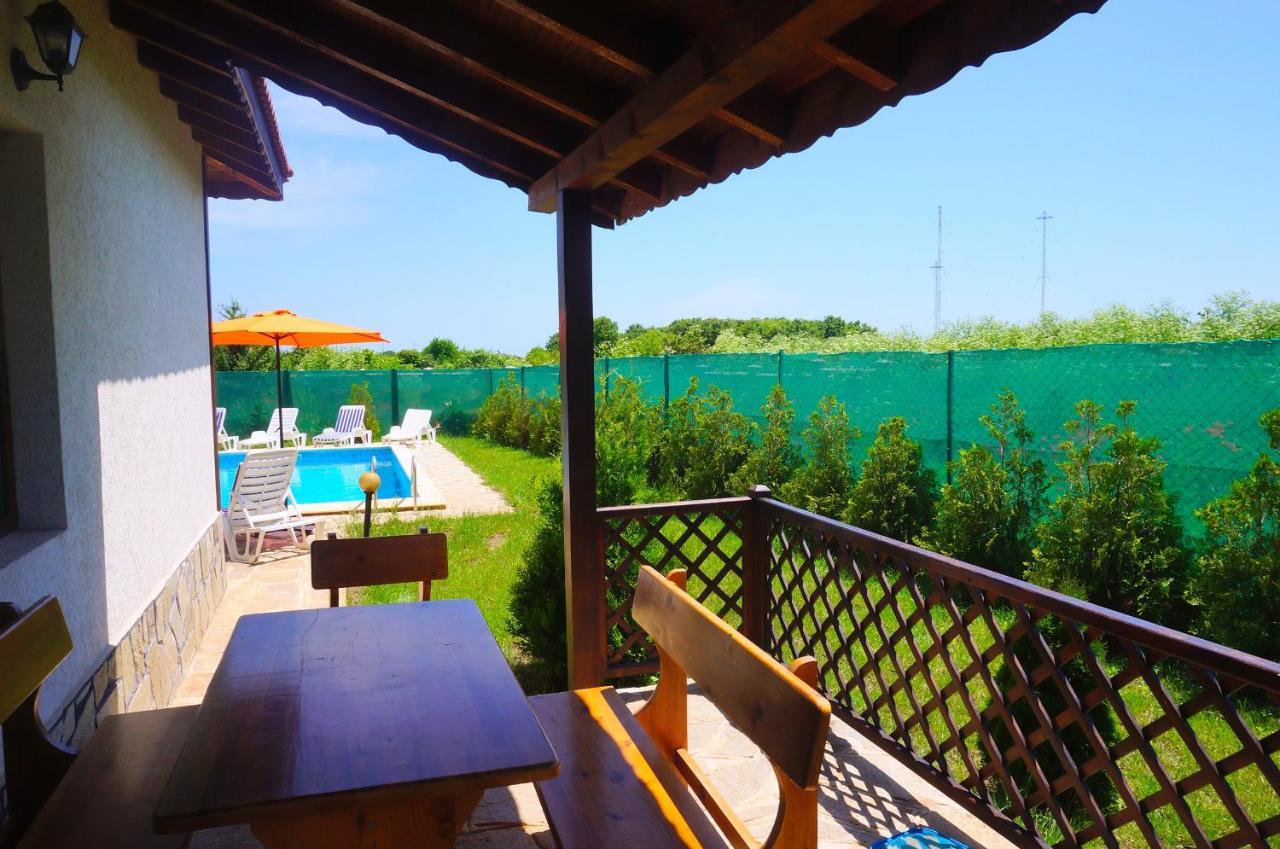 Вила Едем - Villa Edem - Beach Bolata Area Булґарево Екстер'єр фото