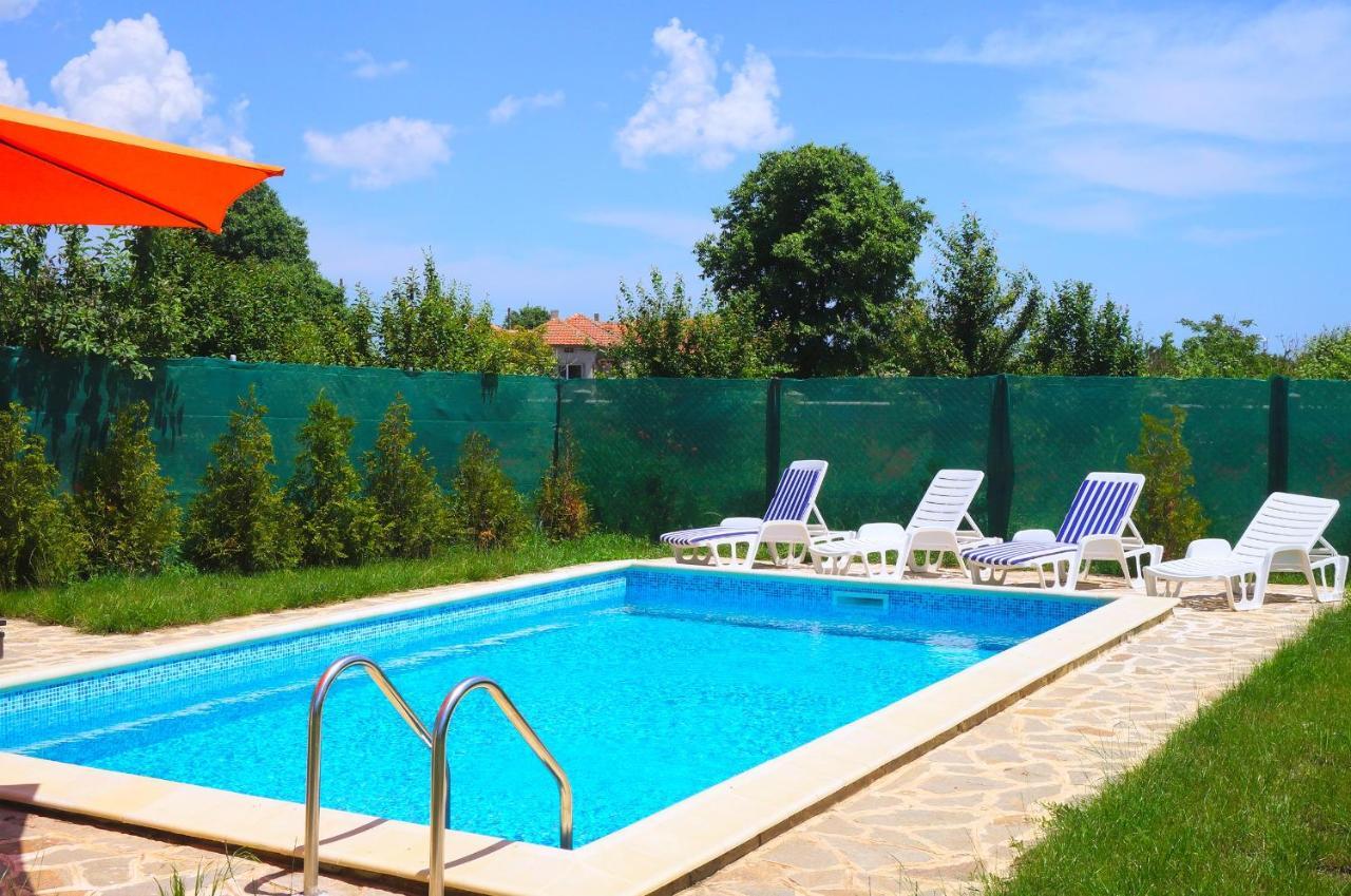 Вила Едем - Villa Edem - Beach Bolata Area Булґарево Екстер'єр фото