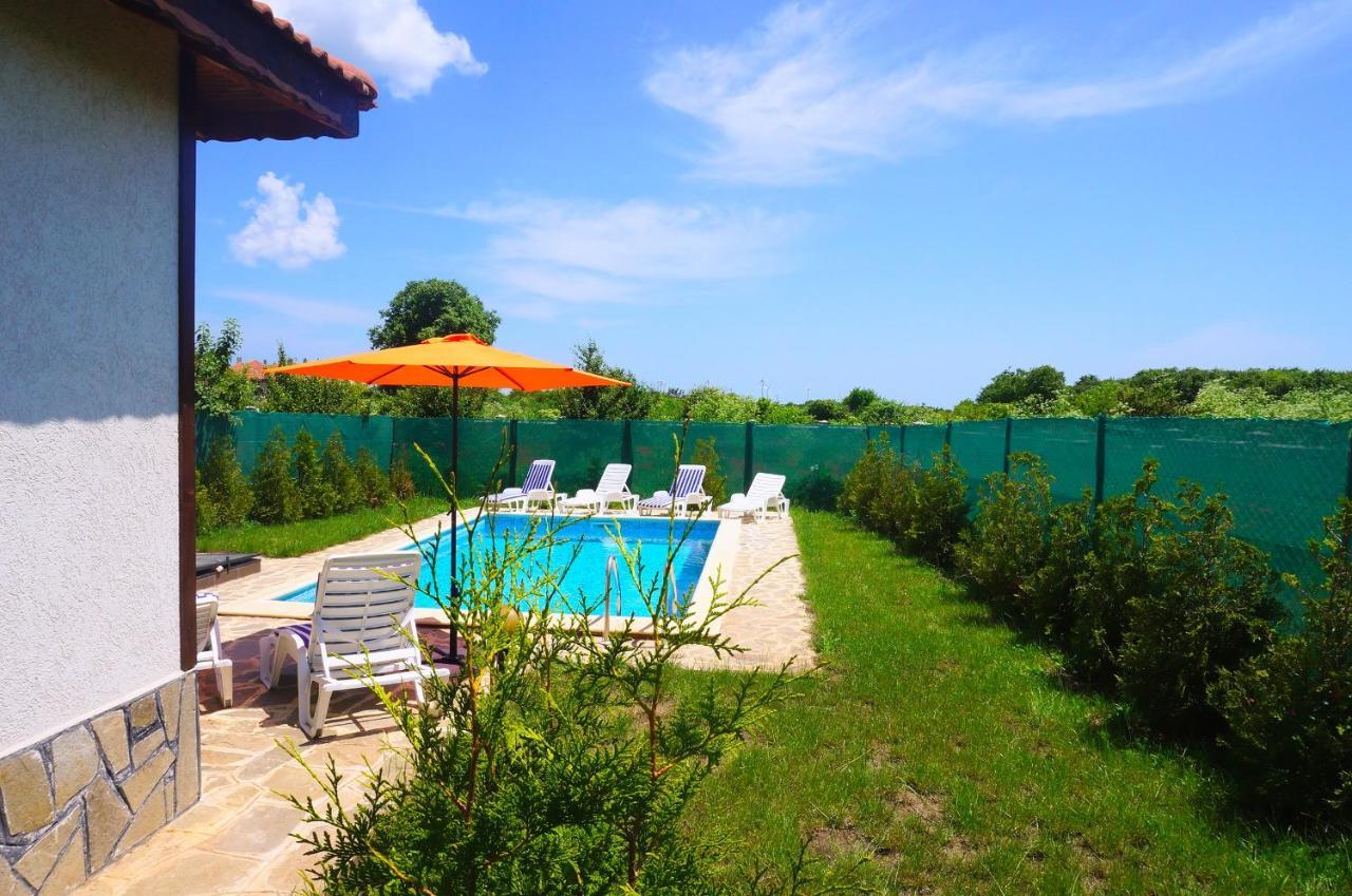 Вила Едем - Villa Edem - Beach Bolata Area Булґарево Екстер'єр фото